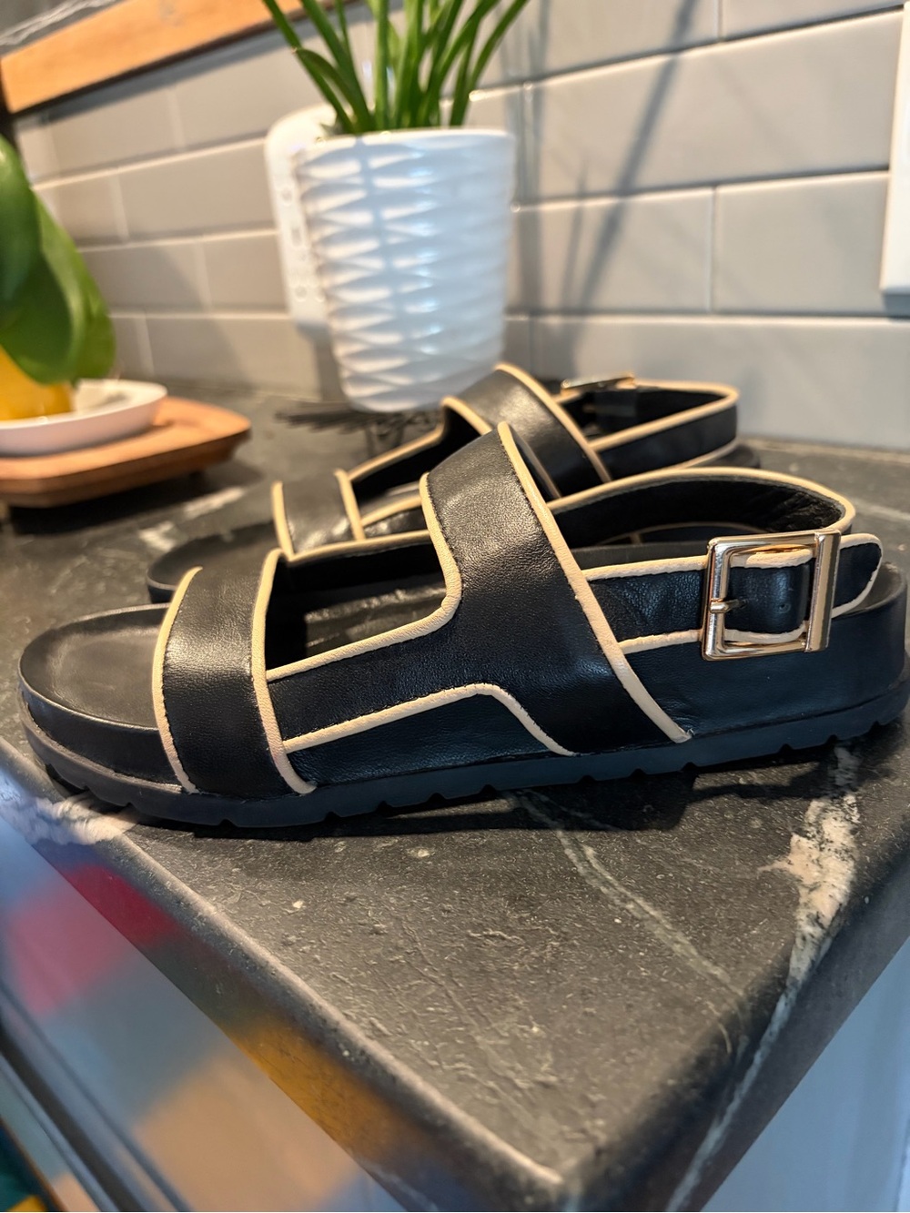Matisse Black Leather Sandals with Cream Trim - Picture 2 of 6